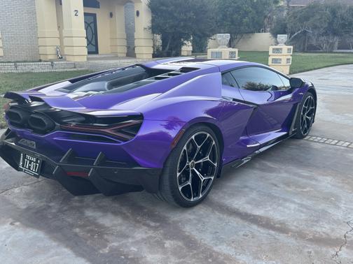 2024 Lamborghini Revuelto Base