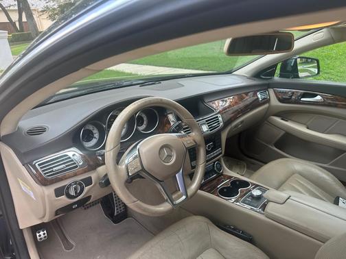 Black 2012 Mercedes-Benz CLS-Class CLS 550