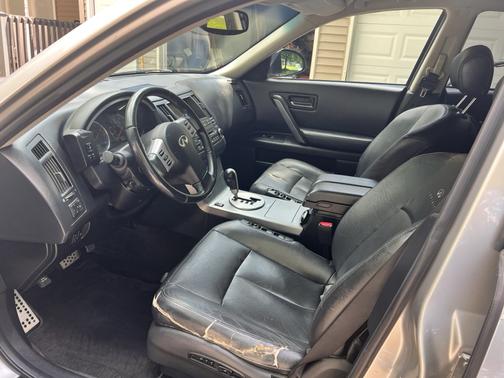 2005 INFINITI FX45 Base