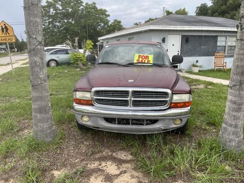 Red 2000 Dodge Dakota SLT