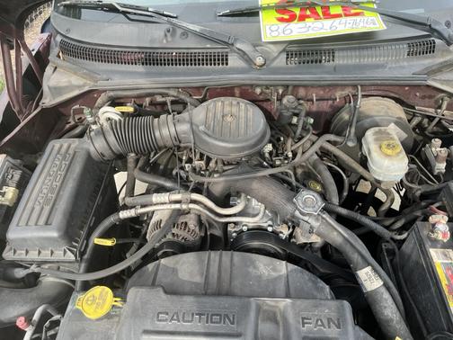 Red 2000 Dodge Dakota SLT
