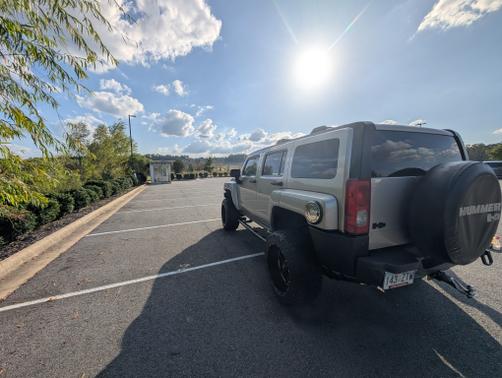 2009 Hummer H3 Base