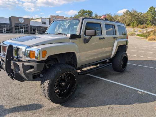 2009 Hummer H3 Base