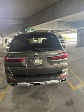 Green 2021 BMW X7 xDrive40i