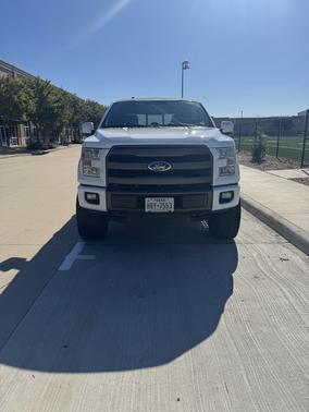White 2015 Ford F-150 Lariat