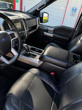 White 2015 Ford F-150 Lariat