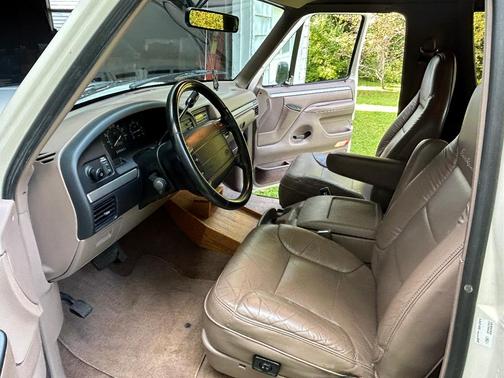 Beige 1995 Ford Bronco Eddie Bauer