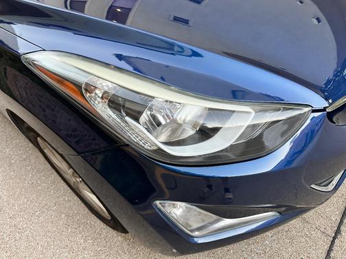 Blue 2015 Hyundai ELANTRA SE