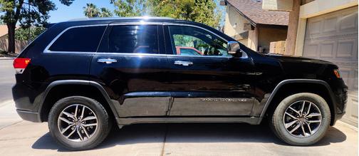 Black 2019 Jeep Grand Cherokee Limited
