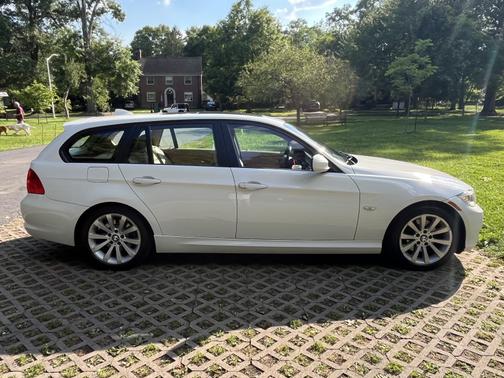2011 BMW 328 i