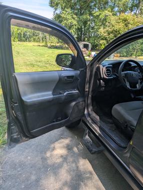 2017 Toyota Tacoma SR5