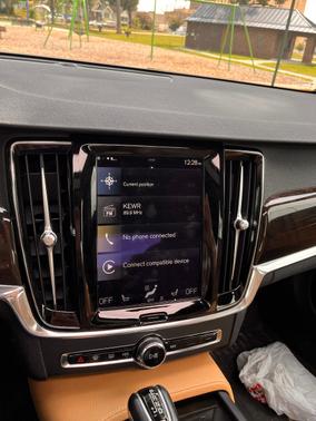 2018 Volvo S90 T6 Momentum