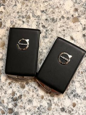 2018 Volvo S90 T6 Momentum