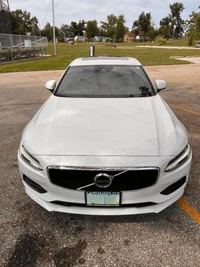 2018 Volvo S90 T6 Momentum