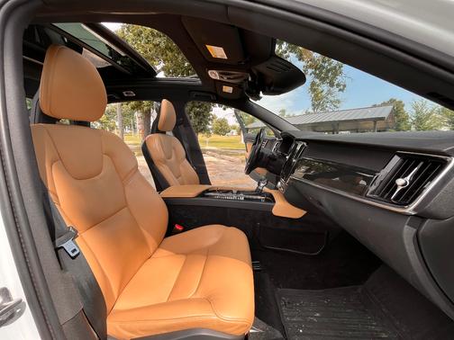 2018 Volvo S90 T6 Momentum