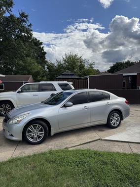 Silver 2013 INFINITI G37 x