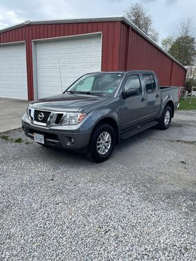 Gray 2019 Nissan Frontier SV
