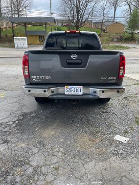 Gray 2019 Nissan Frontier SV