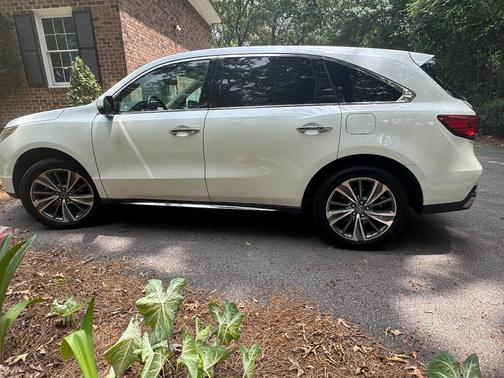 White 2017 Acura MDX 3.5L w/Technology Package