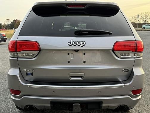 Gray 2015 Jeep Grand Cherokee Overland