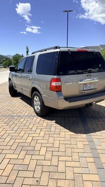 Silver 2009 Ford Expedition XLT