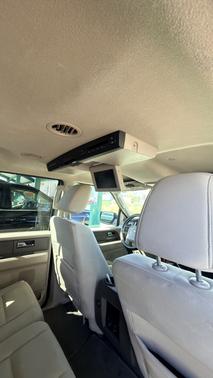 Silver 2009 Ford Expedition XLT