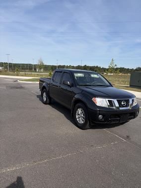 Black 2020 Nissan Frontier SV
