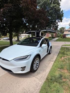 White 2016 Tesla Model X 75D
