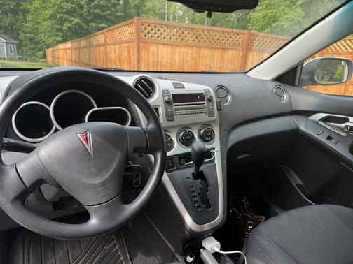 2009 Pontiac Vibe Base
