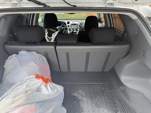 2009 Pontiac Vibe Base