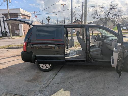 Black 2008 Dodge Grand Caravan SE