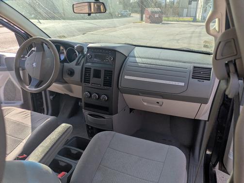 Black 2008 Dodge Grand Caravan SE