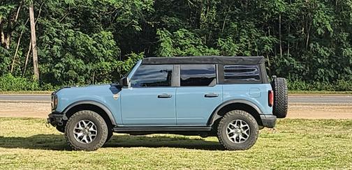 2022 Ford Bronco Badlands Advanced