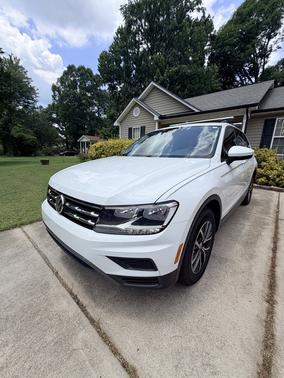 White 2020 Volkswagen Tiguan 2.0T SE