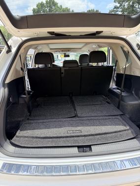 White 2020 Volkswagen Tiguan 2.0T SE