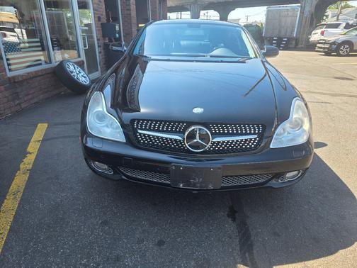 Black 2010 Mercedes-Benz CLS-Class CLS 550