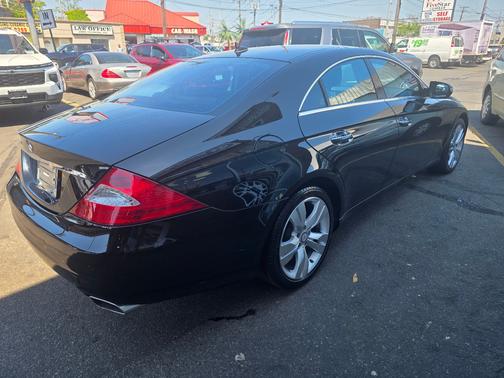 Black 2010 Mercedes-Benz CLS-Class CLS 550