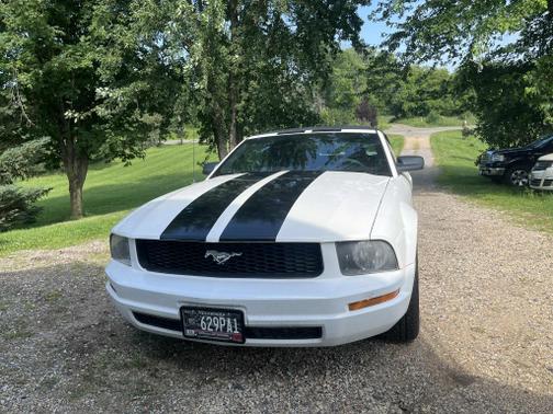 2006 Ford Mustang Base