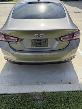 Gold 2022 Chevrolet Malibu LT