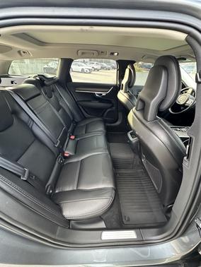 2018 Volvo V90 Cross Country T6