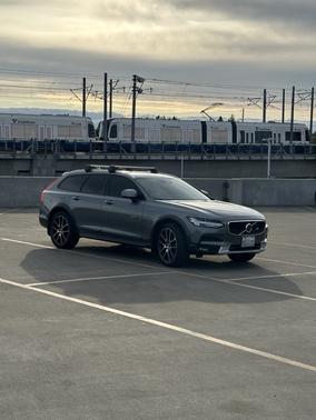 2018 Volvo V90 Cross Country T6