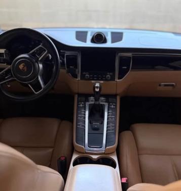 2018 Porsche Macan Macan