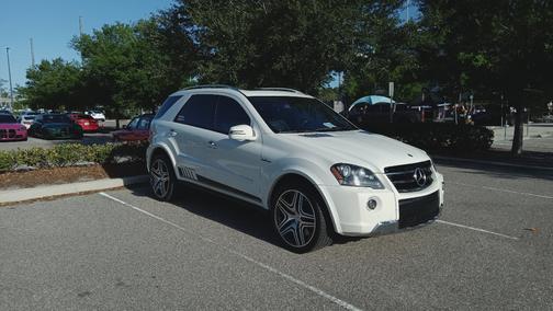 White 2011 Mercedes-Benz M-Class ML 63 AMG