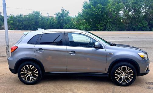 Gray 2019 Mitsubishi Outlander Sport 2.0 SE