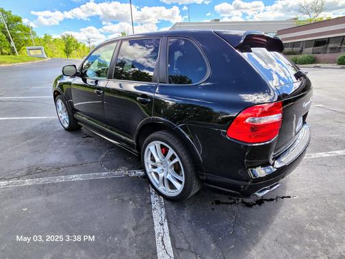 2010 Porsche Cayenne GTS