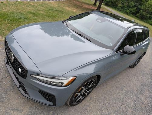 Gray 2024 Volvo V60 Recharge Plug-In Hybrid T8 Polestar Engineered