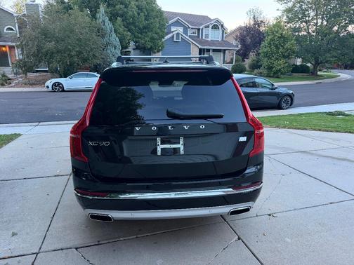 Black 2021 Volvo XC90 Recharge Plug-In Hybrid T8 Inscription 7 Passenger