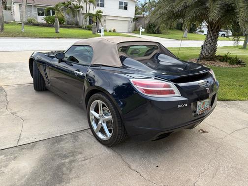 Blue 2008 Saturn Sky Red Line