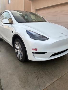 2023 Tesla Model Y RWD