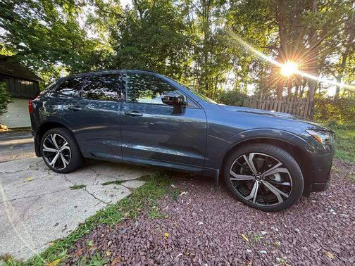 Blue 2025 Volvo XC60 Plug-In Hybrid T8 AWD Ultra